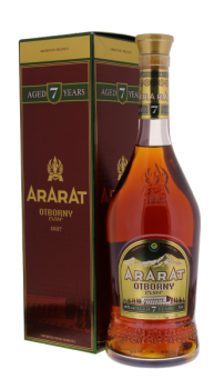 ARARAT  7Y 40% 0,7l (karton)
